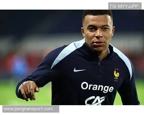 法国对阵阿塞拜疆首发阵容公布姆巴佩缺席埃基蒂克恩昆库科纳特领衔出战 法国对阵阿塞拜疆首发阵容公布姆巴佩缺席埃基蒂克恩昆库科纳特领衔出战