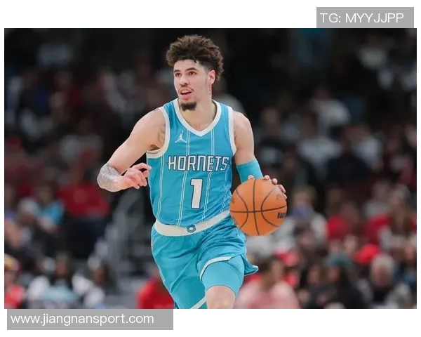 拉梅洛鲍尔再遭伤病困扰第三节因脚踝不适提前退赛仅得11分