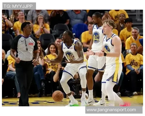 卡莱尔强调巴特勒与库明加组合需全力以赴应对高强度对抗挑战