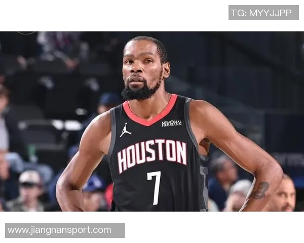 团队齐心协力杜兰特状态低迷贾巴里和申京联手助力球队取得胜利