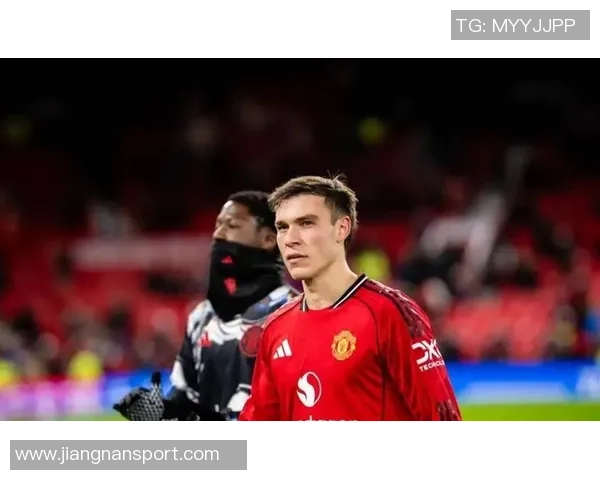 曼联今夏急需引进两名高水平中场以弥补乌加特的防守漏洞