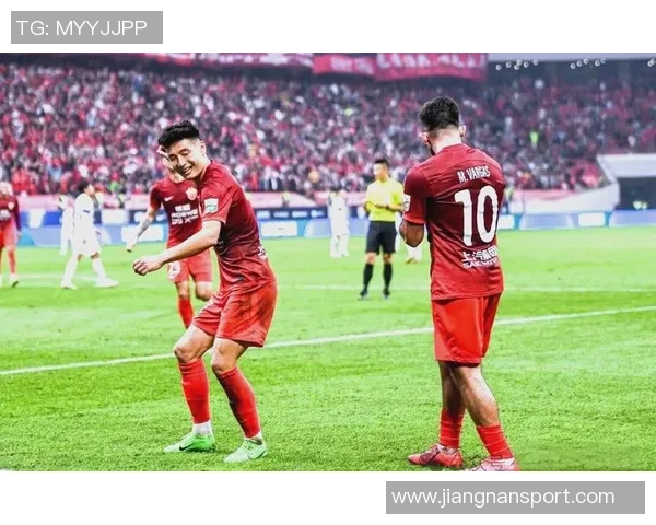 武磊期待在业余联赛中与大家相聚增进交流与友谊 武磊期待在业余联赛中与大家相聚增进交流与友谊