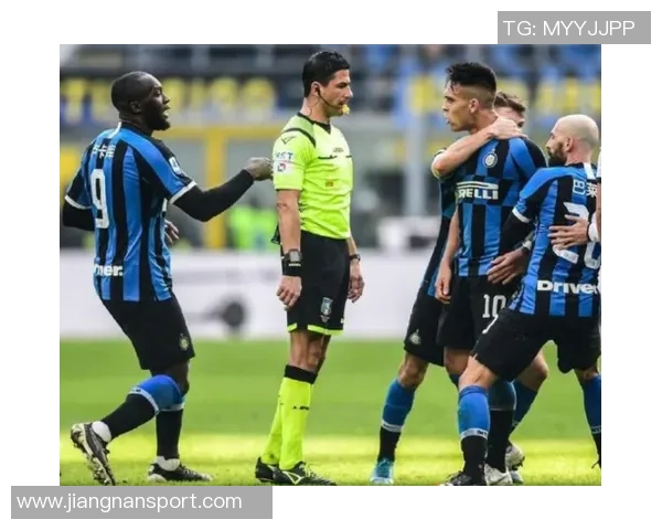 前裁判解读国米球迷事件或遭罚款但不会被判负的原因分析 前裁判解读国米球迷事件或遭罚款但不会被判负的原因分析